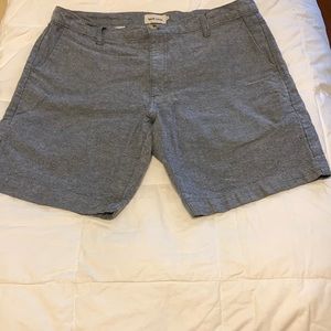 Taylor Stitch size 36 twill shorts